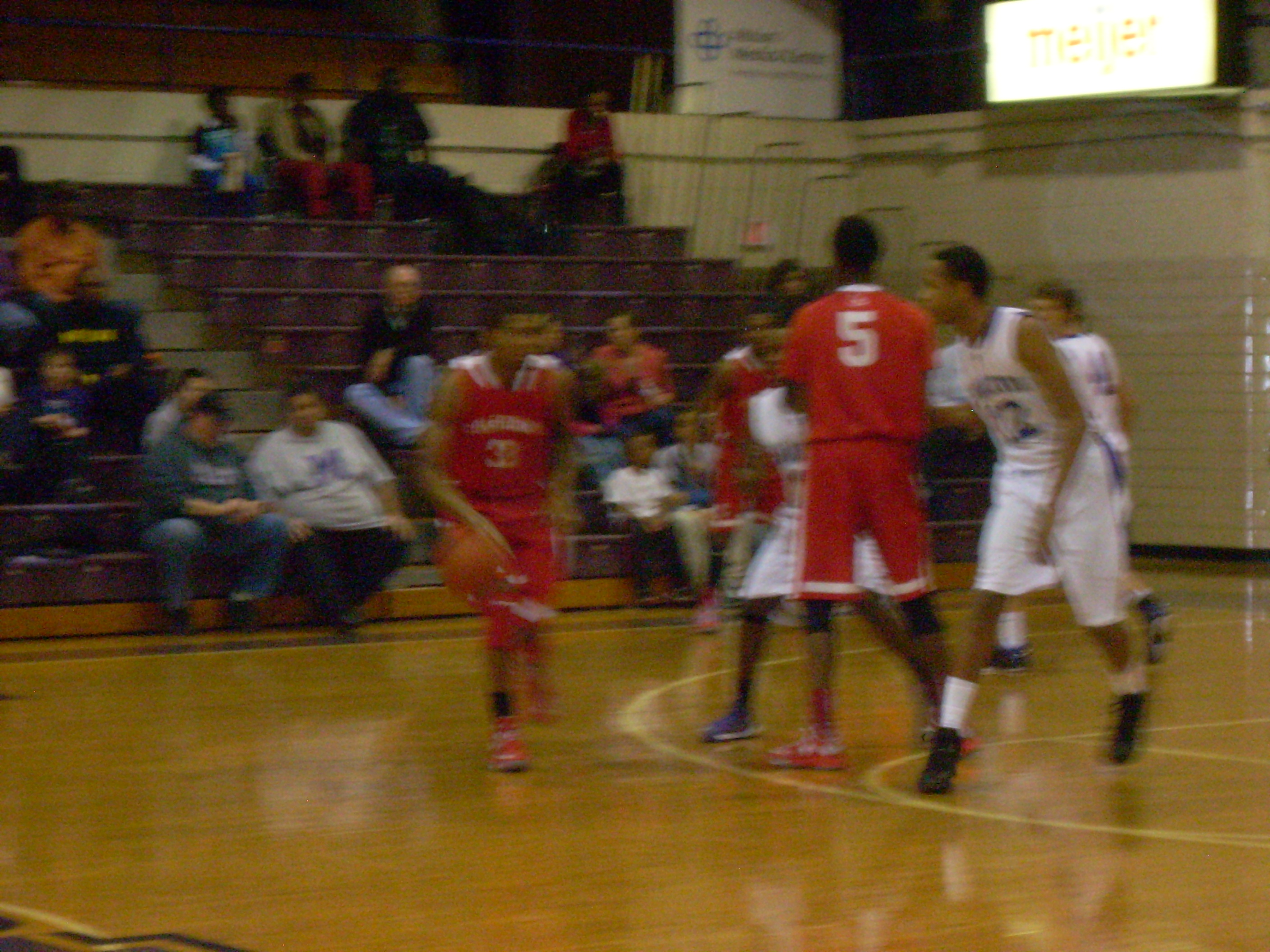 Middies beat Colerain, 64-55